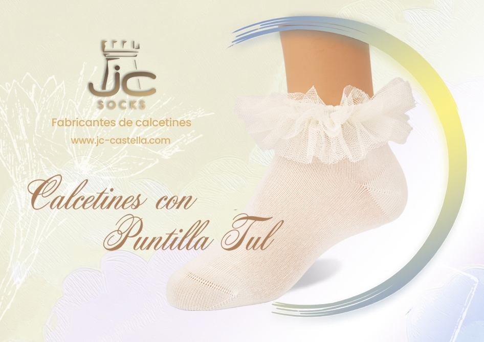 Calcetines lisos con puntilla